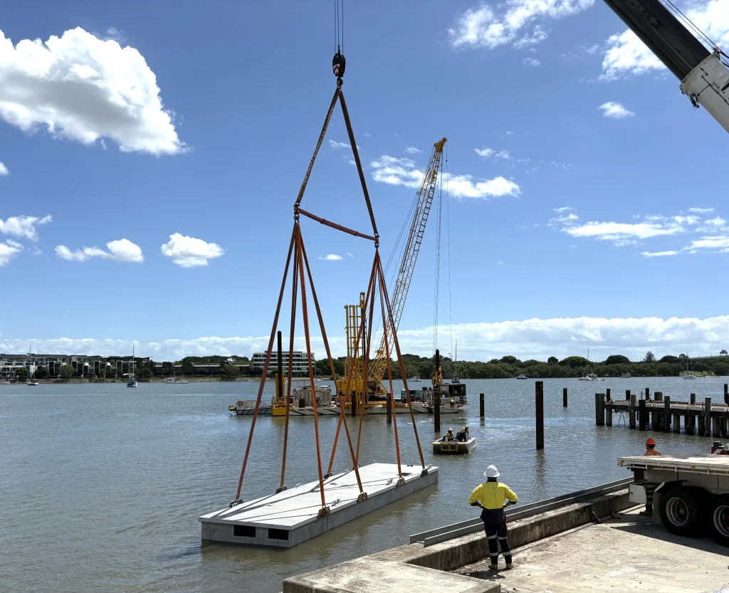 Construction of the Colmslie Wharves
