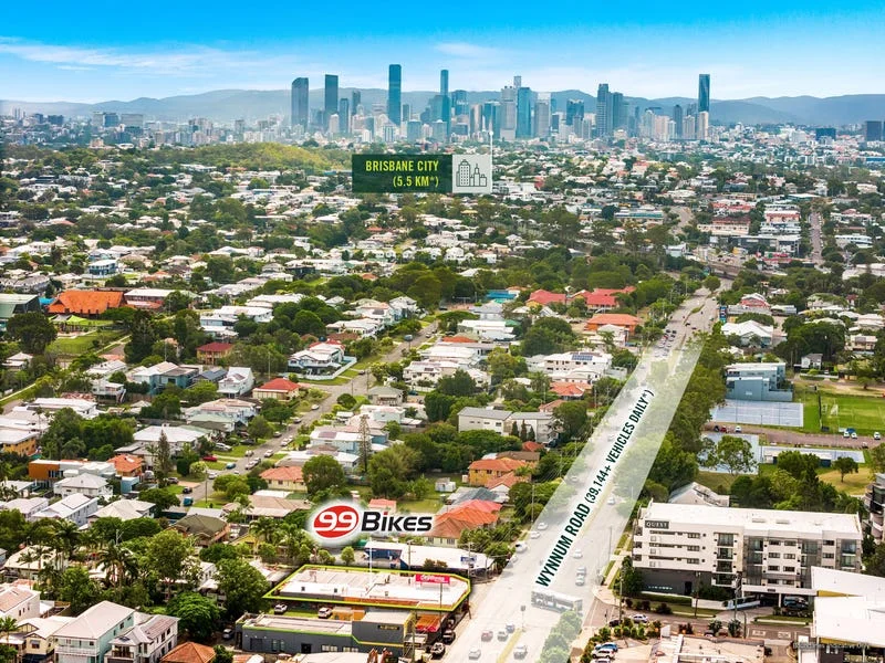 Retail freehold at Wynnum Rd